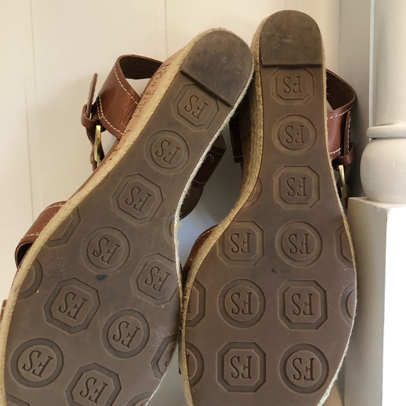 Tan Platform Sandals - Picture 8 of 8